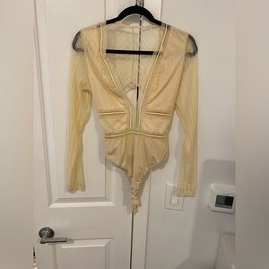 Windsor Nude Lace Vneck Bodysuit (MEDIUM)